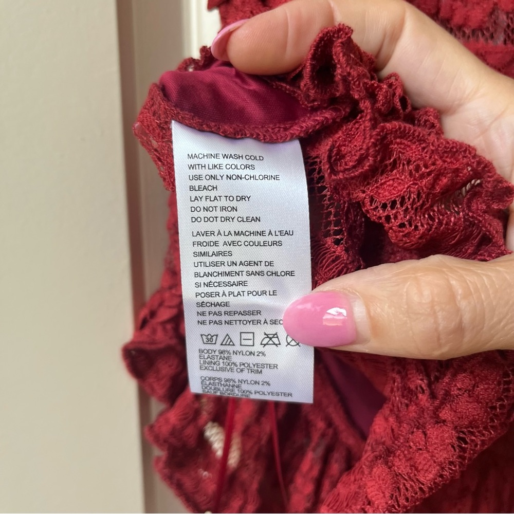 NWT Urban Outfitters Kimchi Blue Amara Ruffle Lace Button-Front Tank Top in Red - Picture 4 of 8